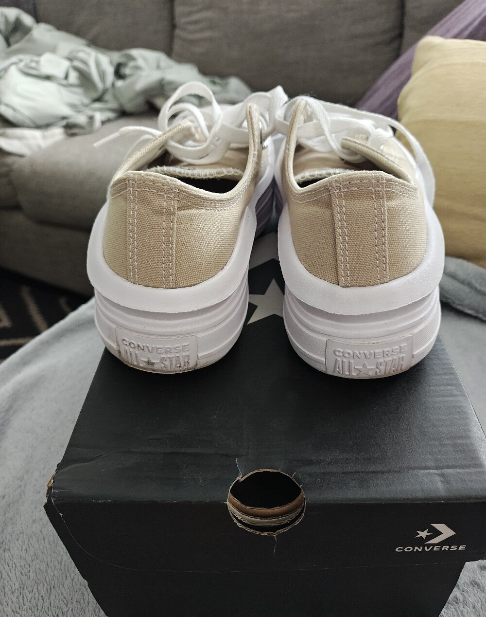 Converse Women's Beige Canvas Sneakers with White Laces - Picture 3 of 6